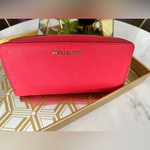 Michael Kors Jet set Large full zip